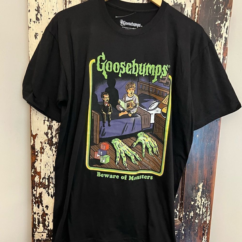 Retro Goosebumps Beware Of Monsters Unisex T-shirt. Size XL. Spooky season.